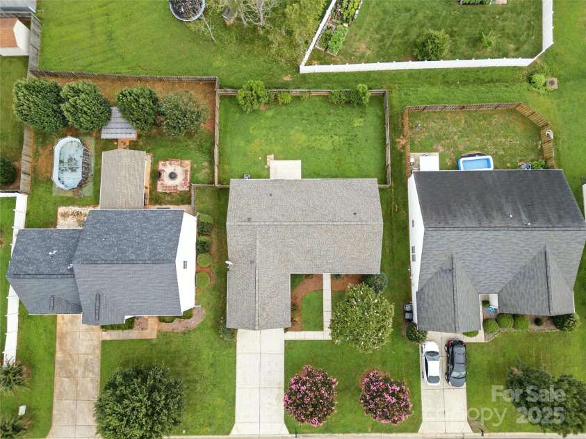 12019 Serenade Court, Charlotte, NC 28215.  MLS# CAR4289141, YatesRealty ID 34291. 