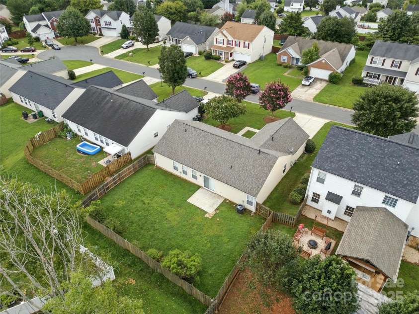 12019 Serenade Court, Charlotte, NC 28215.  MLS# CAR4289141, YatesRealty ID 34291. 
