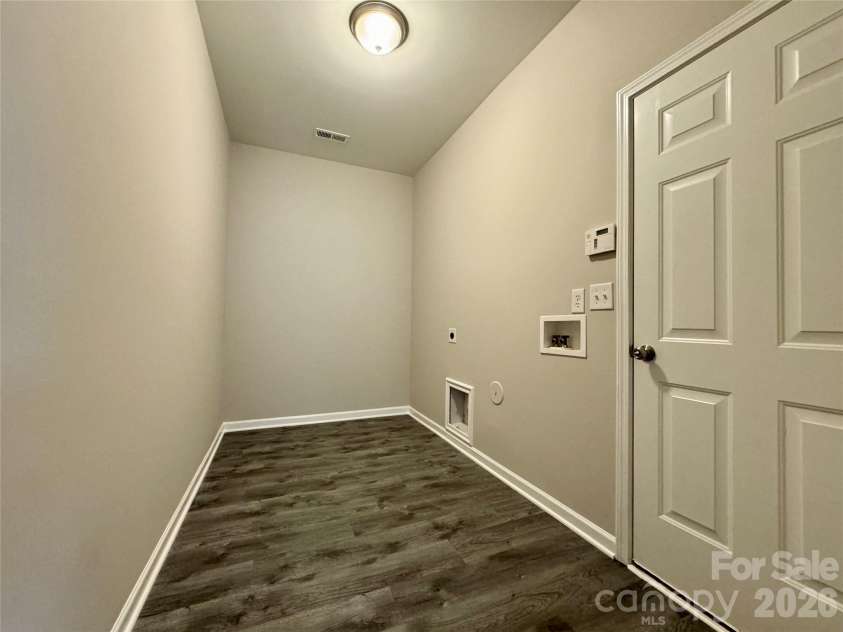 2482 Chatham Drive, Fort Mill, SC 29707.  MLS# CAR4395475, YatesRealty ID 34292. 