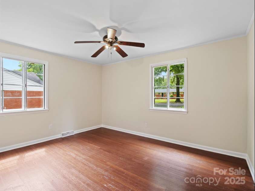 3122 Marlborough Road, Charlotte, NC 28208.  MLS# CAR4293604, YatesRealty ID 34293. Front Bedroom