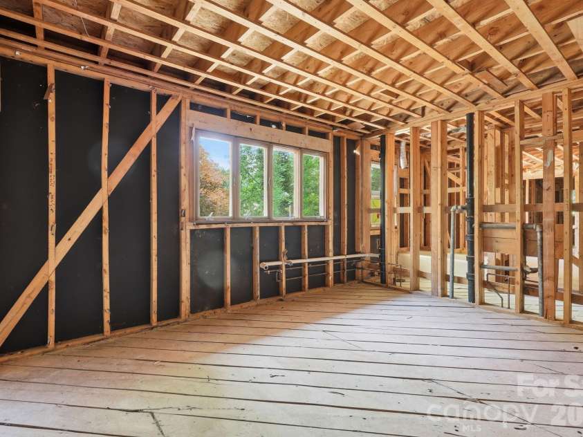 120 Stovall Street, Waynesville, NC 28786.  MLS# CAR4387007, YatesRealty ID 34294. Main Kitchen