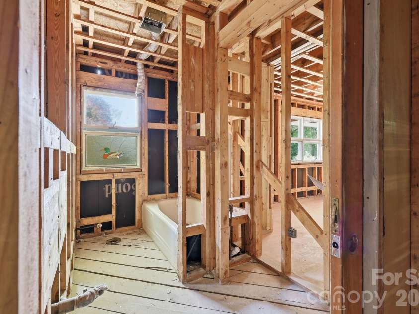 120 Stovall Street, Waynesville, NC 28786.  MLS# CAR4387007, YatesRealty ID 34294. Main Secondary Full Bath