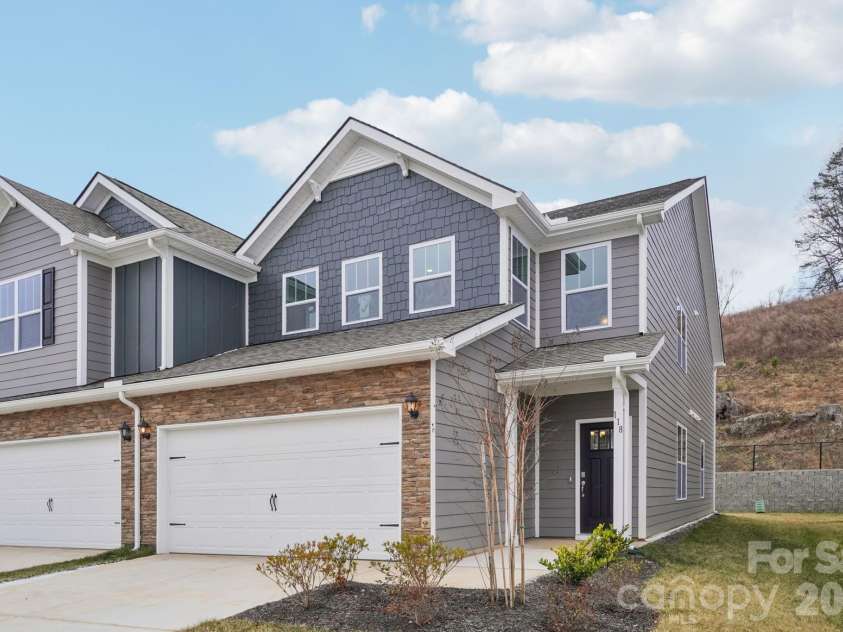 118 Sugg Trail, Weaverville, NC 28787.  MLS# CAR4296116, YatesRealty ID 34297. 