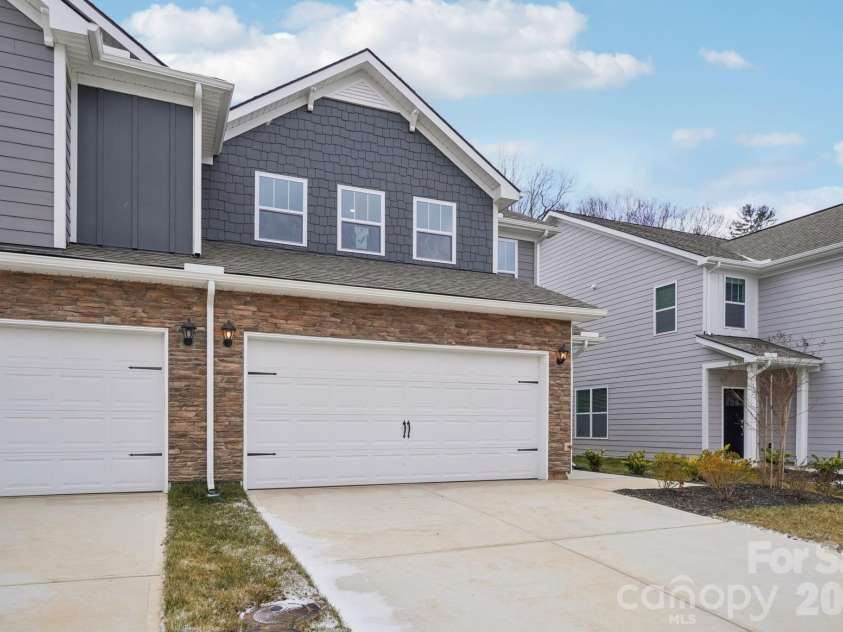 118 Sugg Trail, Weaverville, NC 28787.  MLS# CAR4296116, YatesRealty ID 34297. 