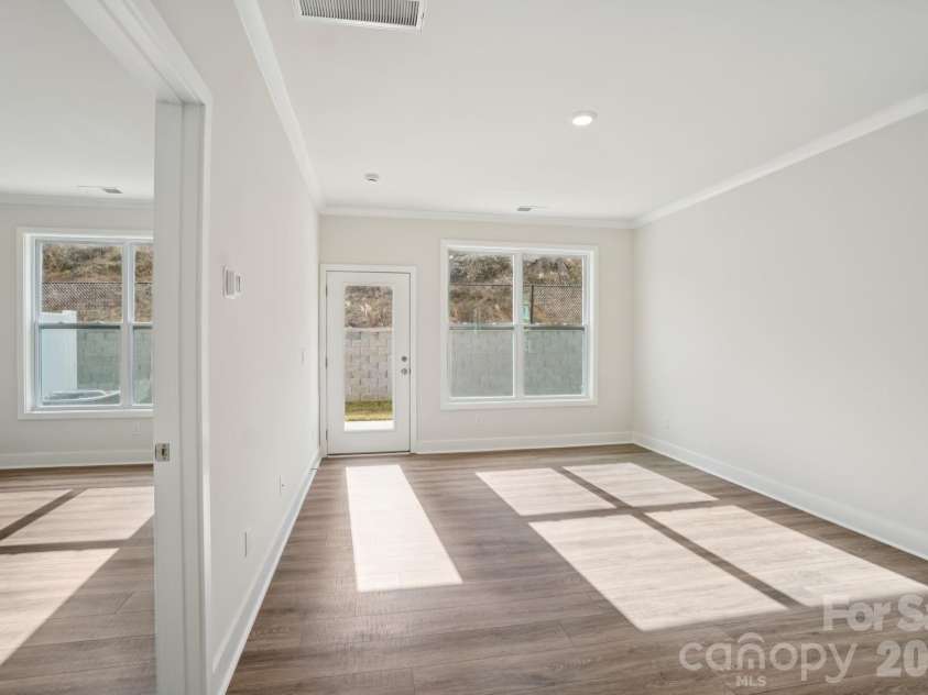 118 Sugg Trail, Weaverville, NC 28787.  MLS# CAR4296116, YatesRealty ID 34297. 