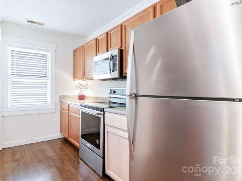 47 Kentucky Drive, Asheville, NC 28806.  MLS# CAR4295801, YatesRealty ID 34298. 