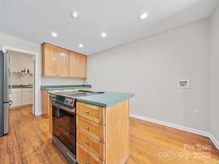 1393 Bald Mountain Road, Burnsville, NC 28714.  MLS# CAR4295800, YatesRealty ID 34299. 