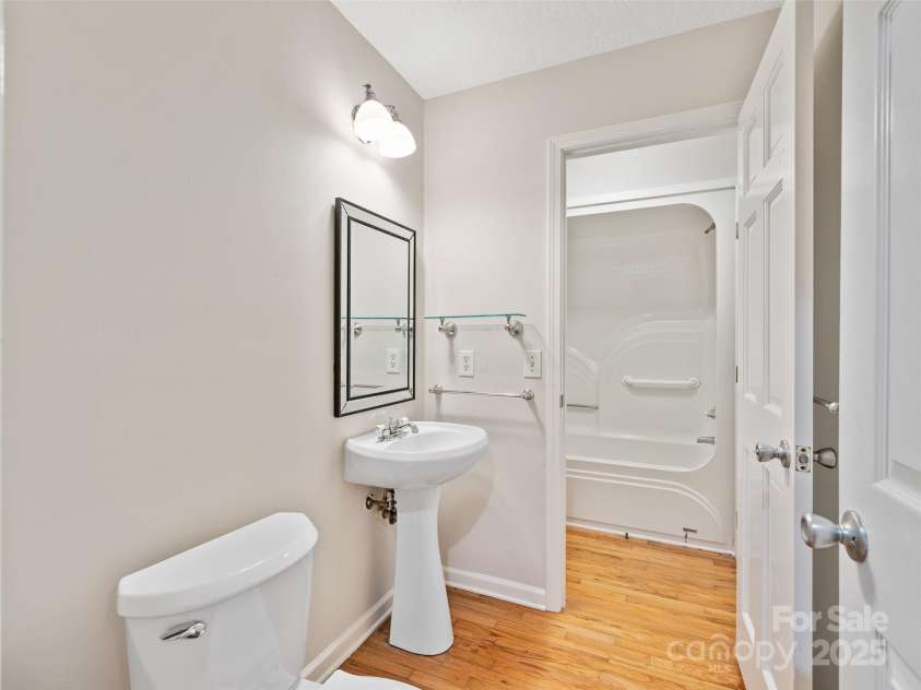 1393 Bald Mountain Road, Burnsville, NC 28714.  MLS# CAR4295800, YatesRealty ID 34299. 