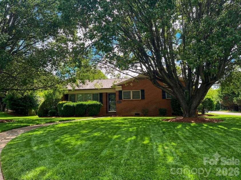2171 6th Street, Hickory, NC 28601.  MLS# CAR4396250, YatesRealty ID 34299. Digitally enhanced