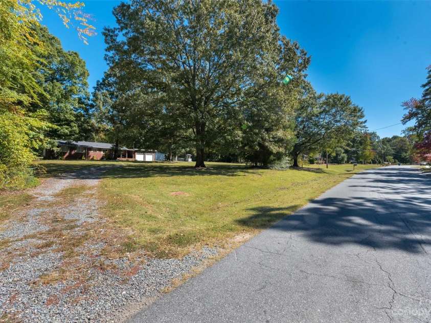 11434 Tema Circle, Charlotte, NC 28214.  MLS# CAR4024822, YatesRealty ID 343. 