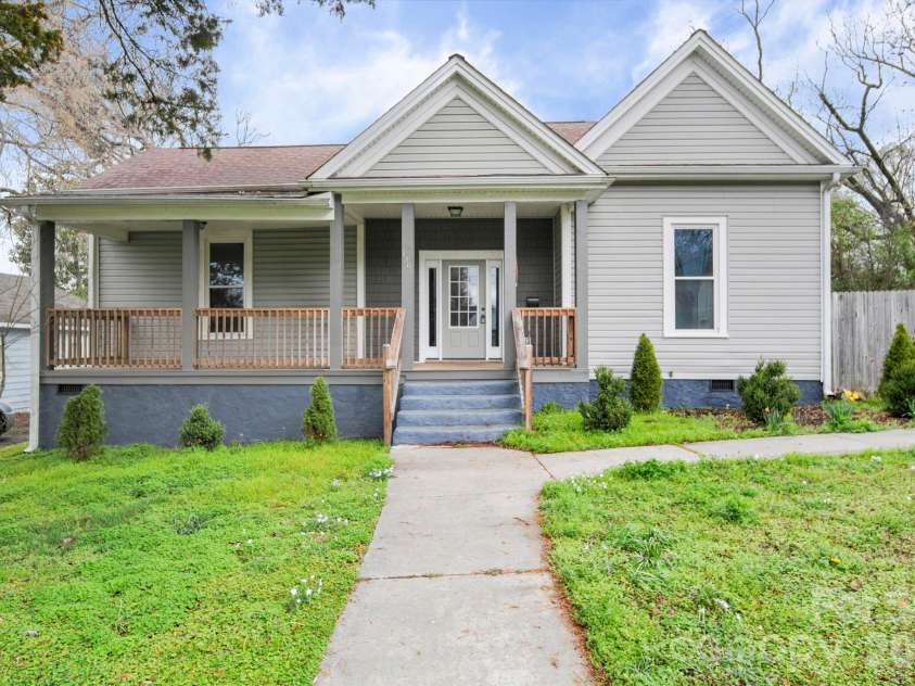 136 Lacy Street, Chester, SC 29706.  MLS# CAR4347551, YatesRealty ID 3430. 