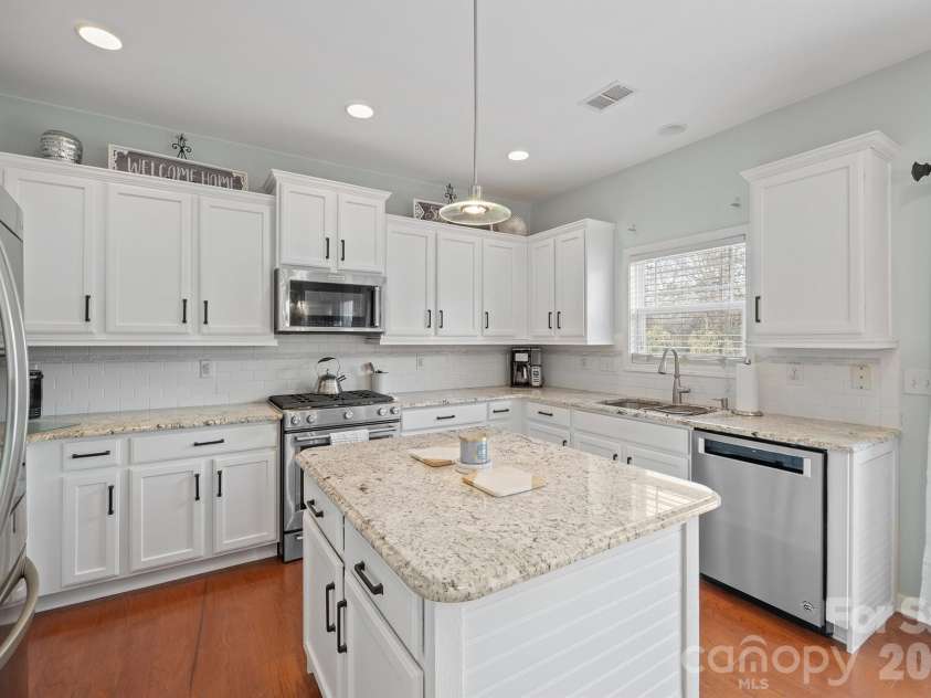 9776 Ravenscroft Lane, Concord, NC 28027.  MLS# CAR4335767, YatesRealty ID 3430. 