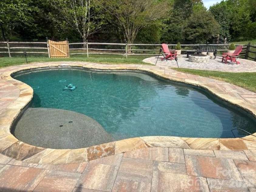 9776 Ravenscroft Lane, Concord, NC 28027.  MLS# CAR4335767, YatesRealty ID 3430. Peaceful 