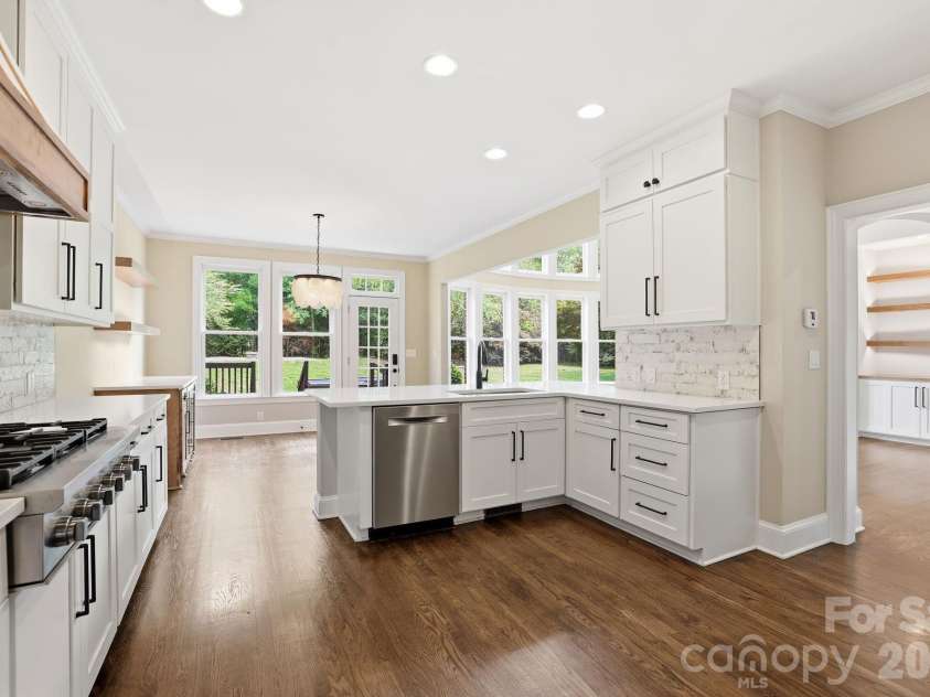 7818 Stonehaven Drive, Waxhaw, NC 28173.  MLS# CAR4385540, YatesRealty ID 34300. 