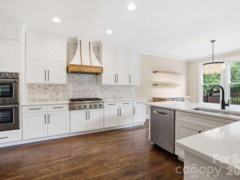 7818 Stonehaven Drive, Waxhaw, NC 28173.  MLS# CAR4385540, YatesRealty ID 34300. 