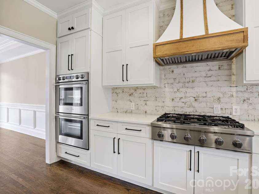 7818 Stonehaven Drive, Waxhaw, NC 28173.  MLS# CAR4385540, YatesRealty ID 34300. 