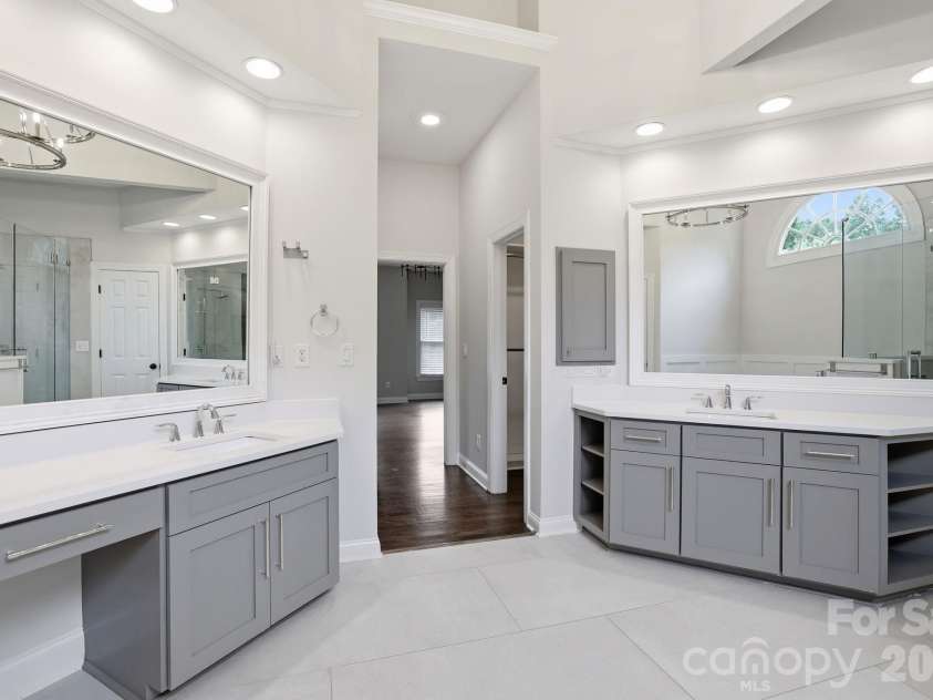 7818 Stonehaven Drive, Waxhaw, NC 28173.  MLS# CAR4385540, YatesRealty ID 34300. 