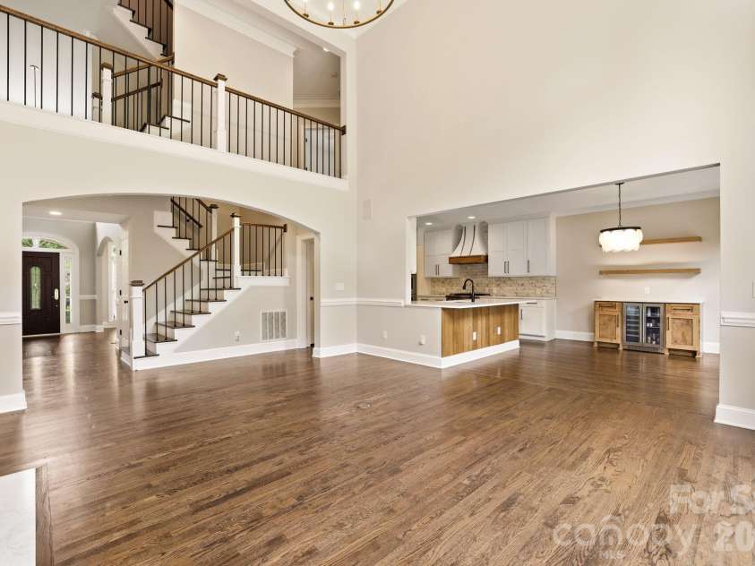 7818 Stonehaven Drive, Waxhaw, NC 28173.  MLS# CAR4385540, YatesRealty ID 34300. 