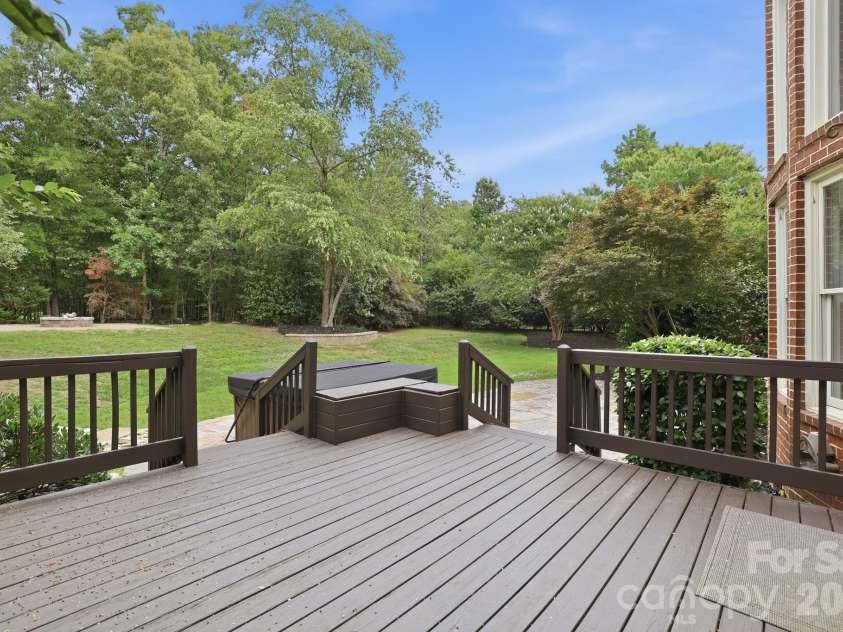7818 Stonehaven Drive, Waxhaw, NC 28173.  MLS# CAR4385540, YatesRealty ID 34300. 