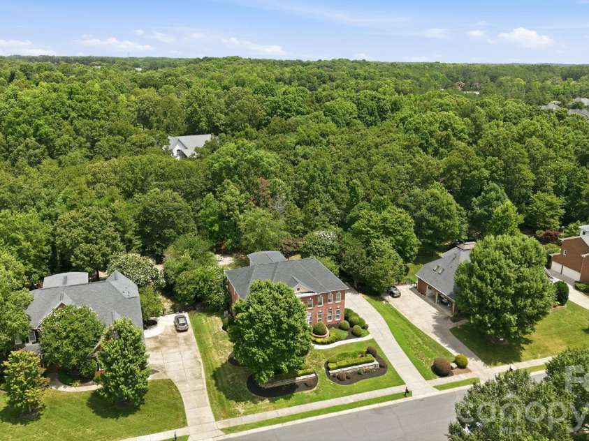 7818 Stonehaven Drive, Waxhaw, NC 28173.  MLS# CAR4385540, YatesRealty ID 34300. 