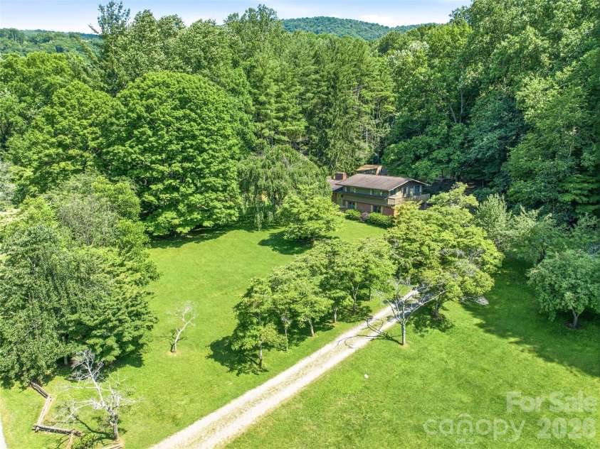 252 Big Stomp Road, Waynesville, NC 28786.  MLS# CAR4399096, YatesRealty ID 34301. 