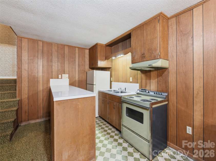 252 Big Stomp Road, Waynesville, NC 28786.  MLS# CAR4399096, YatesRealty ID 34301. 