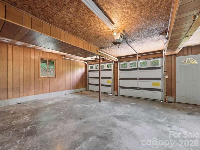 252 Big Stomp Road, Waynesville, NC 28786.  MLS# CAR4399096, YatesRealty ID 34301. 