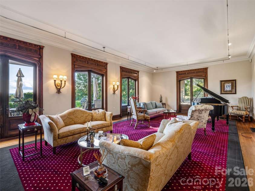 7 Stuyvesant Road, Biltmore Forest, NC 28803.  MLS# CAR4399197, YatesRealty ID 34302. Formal living room