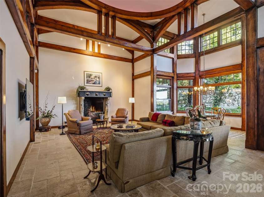 7 Stuyvesant Road, Biltmore Forest, NC 28803.  MLS# CAR4399197, YatesRealty ID 34302. Great room with breakfast area