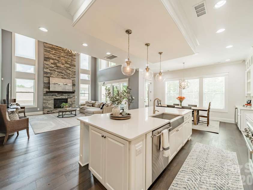 2008 Kenmere Lane, Charlotte, NC 28270.  MLS# CAR4392022, YatesRealty ID 34303. 