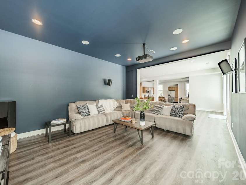 2008 Kenmere Lane, Charlotte, NC 28270.  MLS# CAR4392022, YatesRealty ID 34303. 