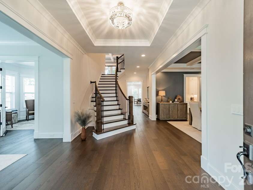 2008 Kenmere Lane, Charlotte, NC 28270.  MLS# CAR4392022, YatesRealty ID 34303. Foyer