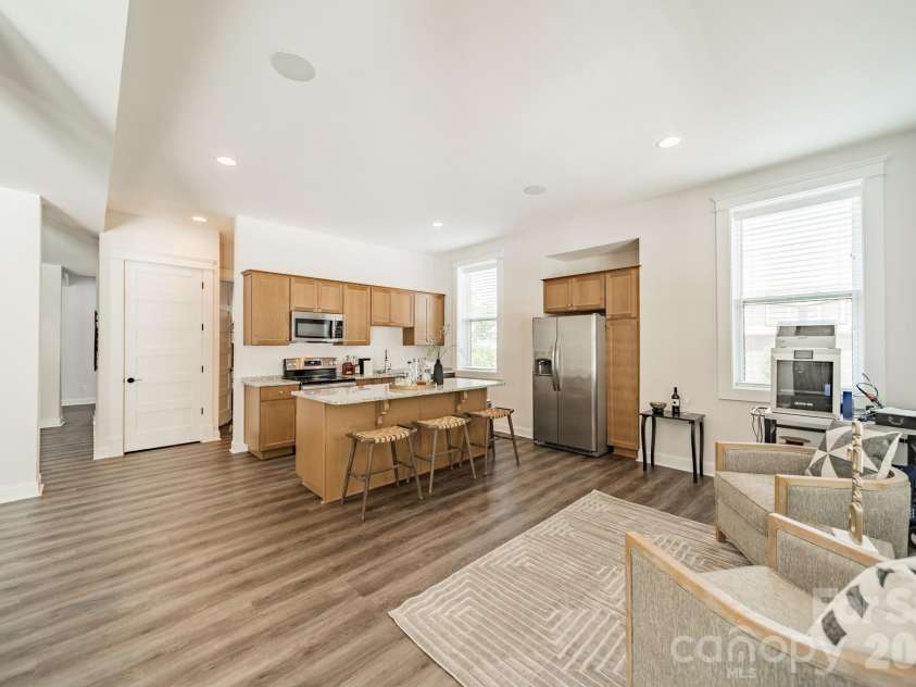 2008 Kenmere Lane, Charlotte, NC 28270.  MLS# CAR4392022, YatesRealty ID 34303. Fully equipped kitchen