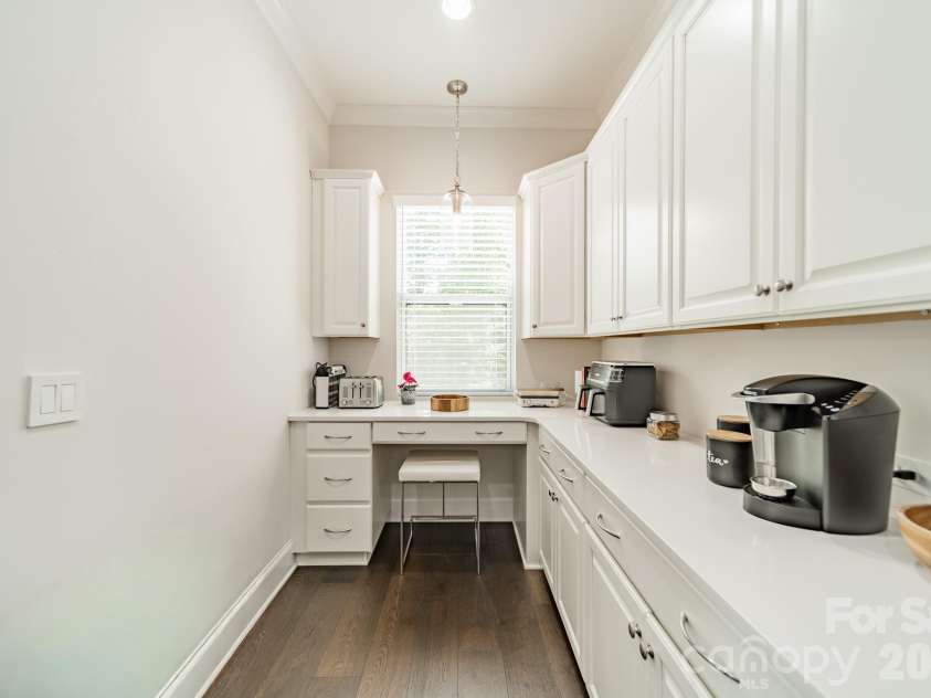 2008 Kenmere Lane, Charlotte, NC 28270.  MLS# CAR4392022, YatesRealty ID 34303. Prep kitchen