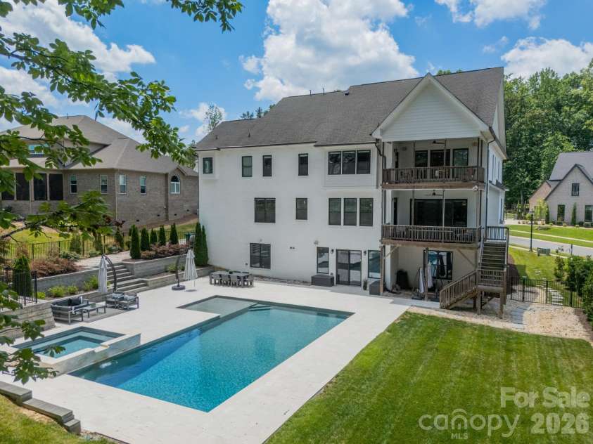 2008 Kenmere Lane, Charlotte, NC 28270.  MLS# CAR4392022, YatesRealty ID 34303. Ultimate resort lifestyle!