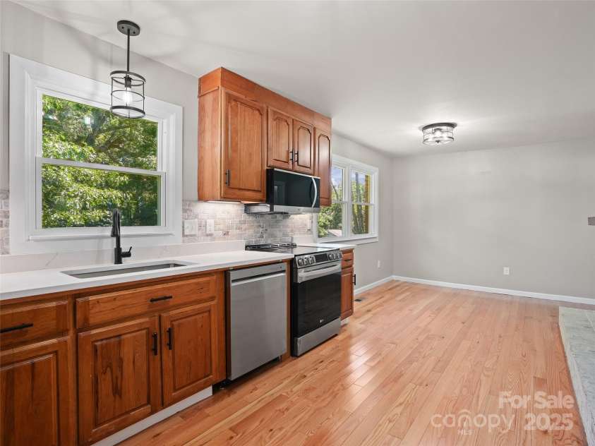 220 Love Lane, Waynesville, NC 28786.  MLS# CAR4296192, YatesRealty ID 34303. 