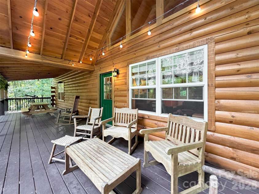 49 Brandywine Road, Waynesville, NC 28786.  MLS# CAR4395907, YatesRealty ID 34304. 
