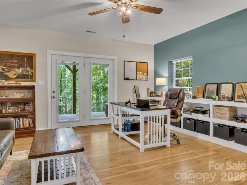 49 Brandywine Road, Waynesville, NC 28786.  MLS# CAR4395907, YatesRealty ID 34304. 
