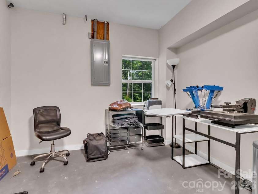 49 Brandywine Road, Waynesville, NC 28786.  MLS# CAR4395907, YatesRealty ID 34304. 