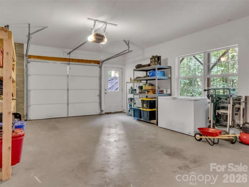 49 Brandywine Road, Waynesville, NC 28786.  MLS# CAR4395907, YatesRealty ID 34304. 