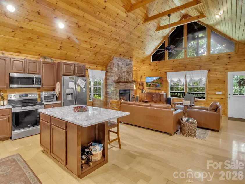 49 Brandywine Road, Waynesville, NC 28786.  MLS# CAR4395907, YatesRealty ID 34304. Open floor plan