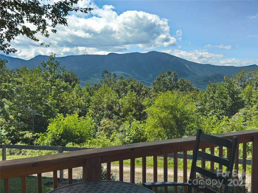 1856 Cabbage Patch Road, Burnsville, NC 28714.  MLS# CAR4293674, YatesRealty ID 34306. 