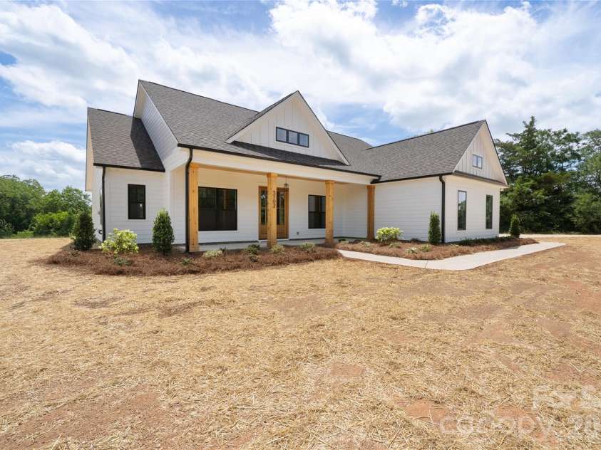 5702 Love Mill Road, Monroe, NC 28110.  MLS# CAR4398637, YatesRealty ID 34306. 