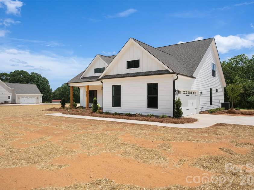5702 Love Mill Road, Monroe, NC 28110.  MLS# CAR4398637, YatesRealty ID 34306. 