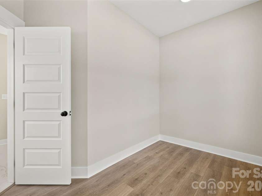5702 Love Mill Road, Monroe, NC 28110.  MLS# CAR4398637, YatesRealty ID 34306. Primary Closet