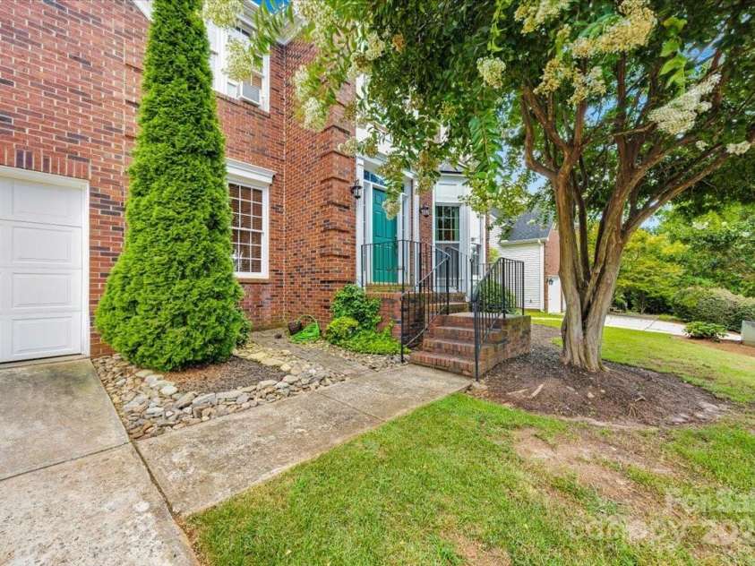 100 Birchleaf Lane, Greer, SC 29650.  MLS# CAR4294243, YatesRealty ID 34307. 