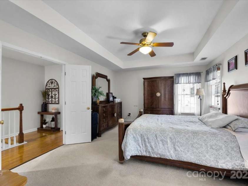 100 Birchleaf Lane, Greer, SC 29650.  MLS# CAR4294243, YatesRealty ID 34307. 