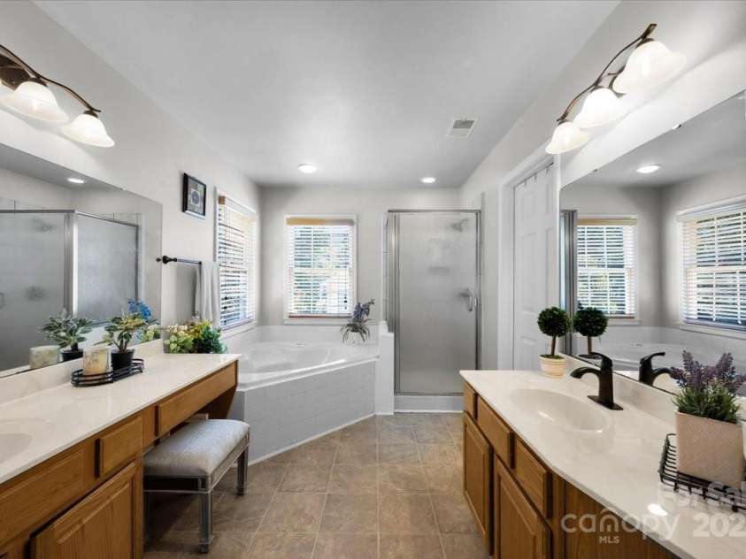 100 Birchleaf Lane, Greer, SC 29650.  MLS# CAR4294243, YatesRealty ID 34307. 