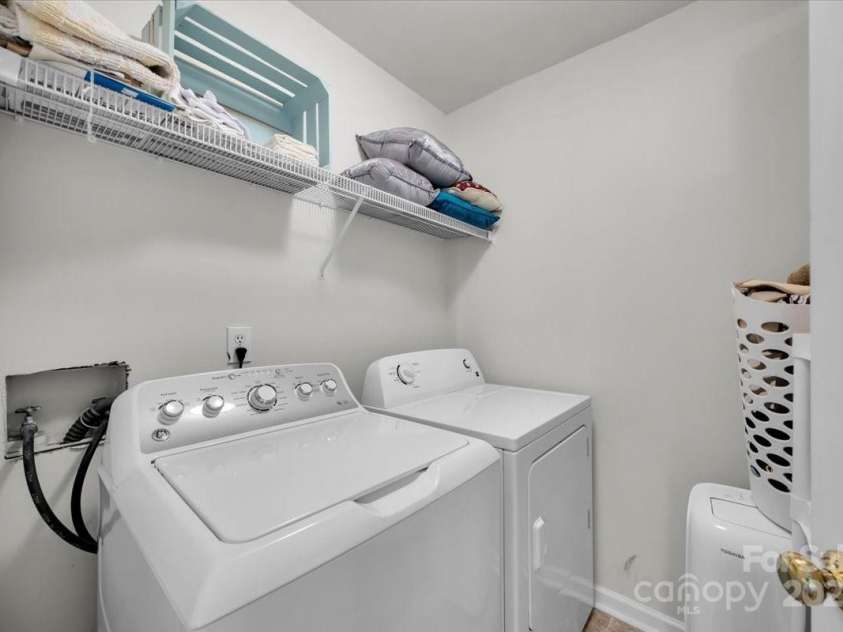 100 Birchleaf Lane, Greer, SC 29650.  MLS# CAR4294243, YatesRealty ID 34307. 