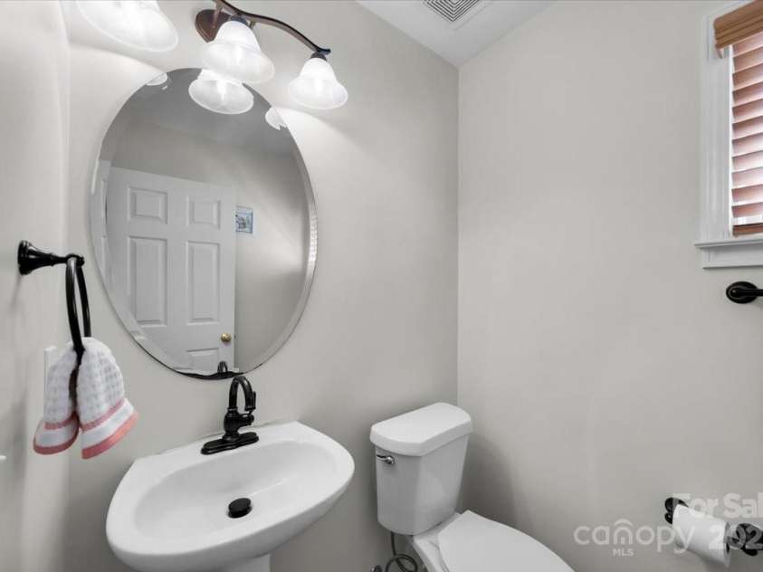 100 Birchleaf Lane, Greer, SC 29650.  MLS# CAR4294243, YatesRealty ID 34307. 